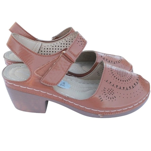 Atalina Brown Cognac Leather Clogs with Strap Women Size 7W NWOT - Picture 3 of 7